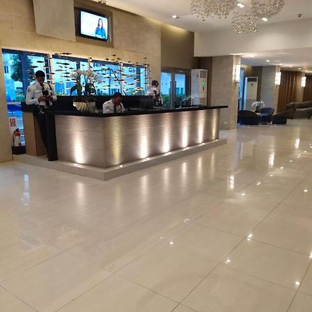 Rhm Sea Residences Condostaycation Moa,Smx Pasay Eksteriør bilde